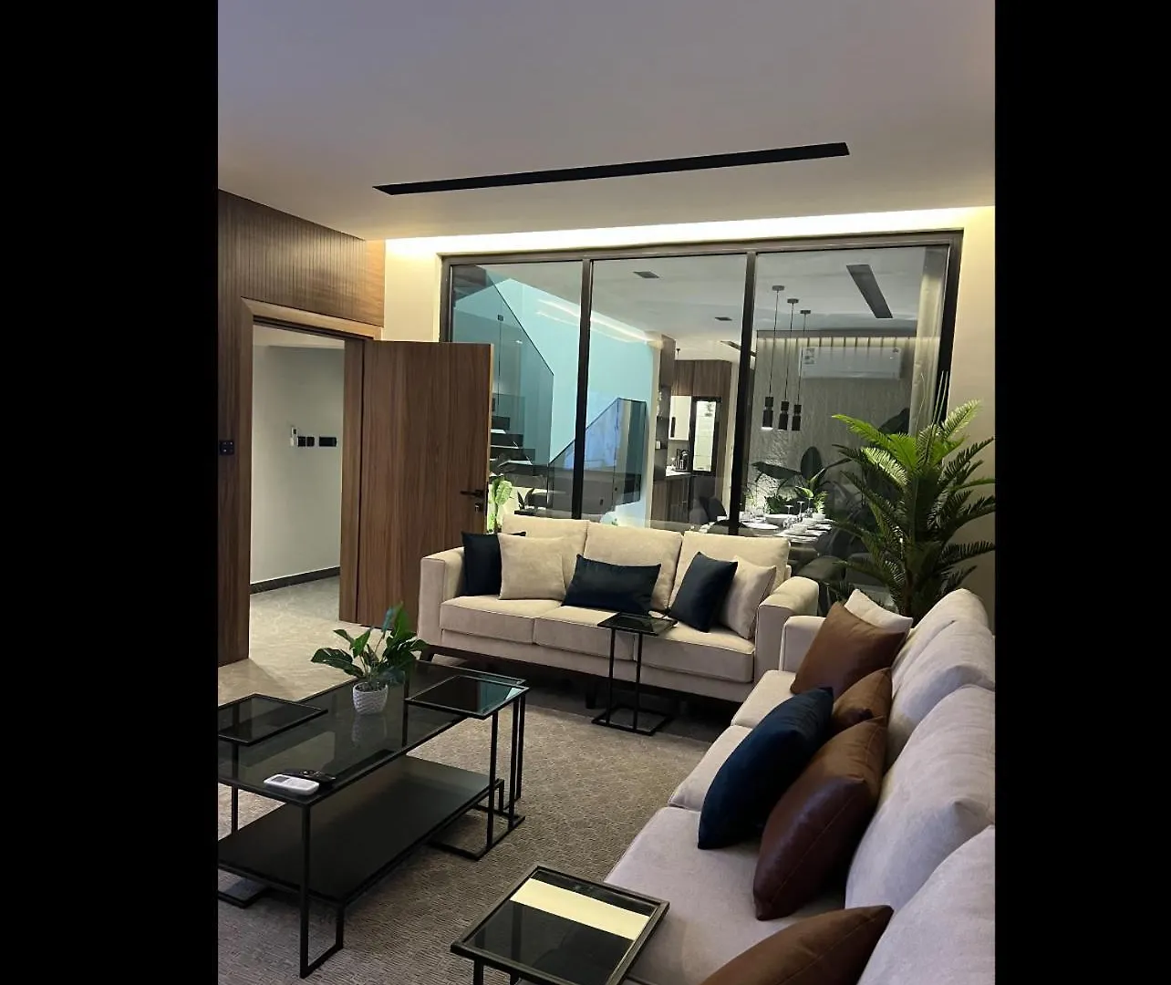 Super Luxury Sweethome contacts